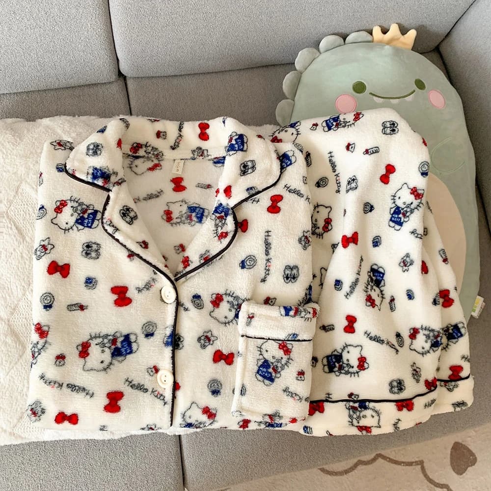 Pigiama in flanella Sanrio Hello Kitty da donna, set di abbigliamento da notte invernale caldo con cartoni animati Cuteore, pigiama a maniche lunghe con pantaloni, abbigliamento da casa, nuovo.