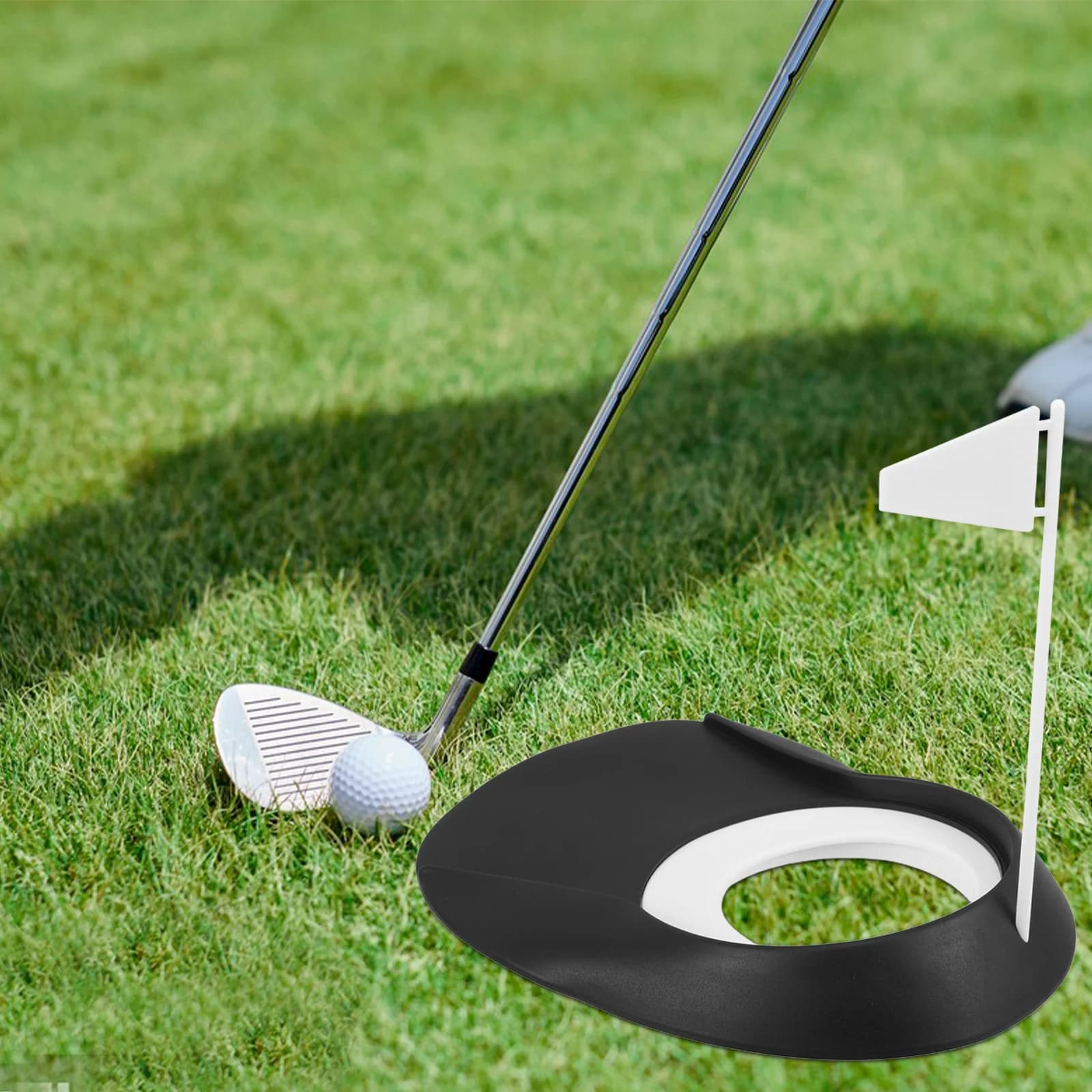 Attrezzatura per l'allenamento del putter con tazza per fori da golf in plastica con bandiere Versatile Durevole Leggero ovunque Pratica di qualsiasi momento