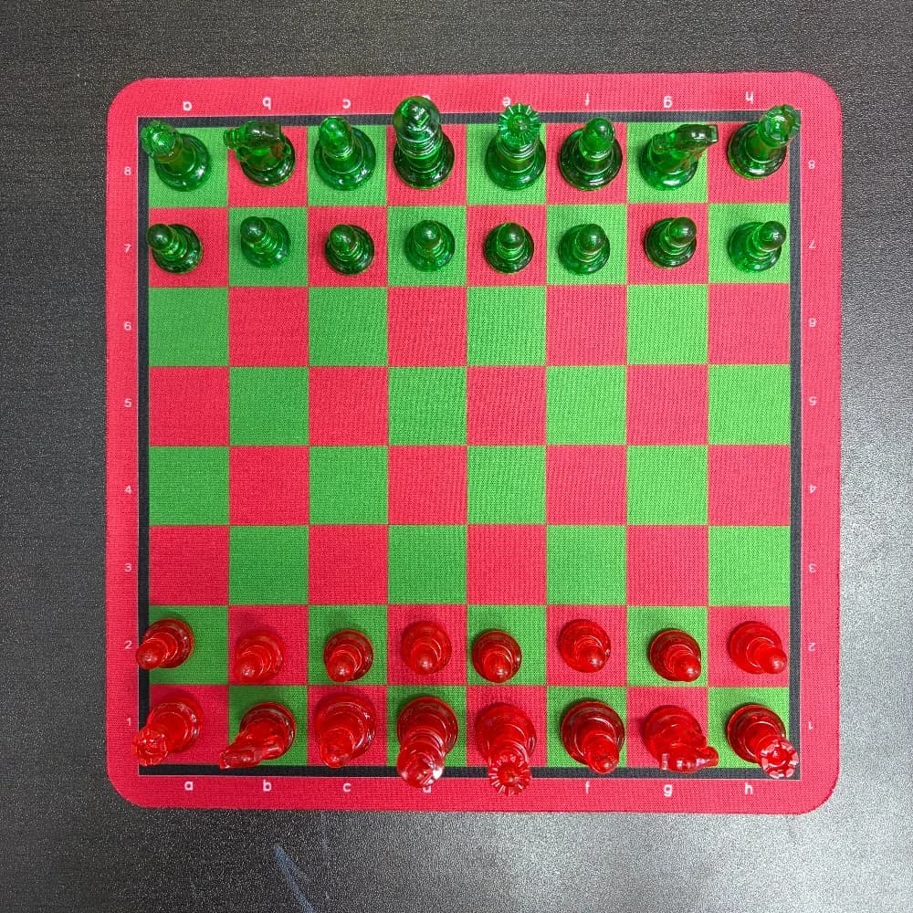 Chess Set 24cm Red and green chess mat and pieces, Chessboard Set: 24Cm Chessboard 32 Chess Pieces King Height 4.9CmChess Game