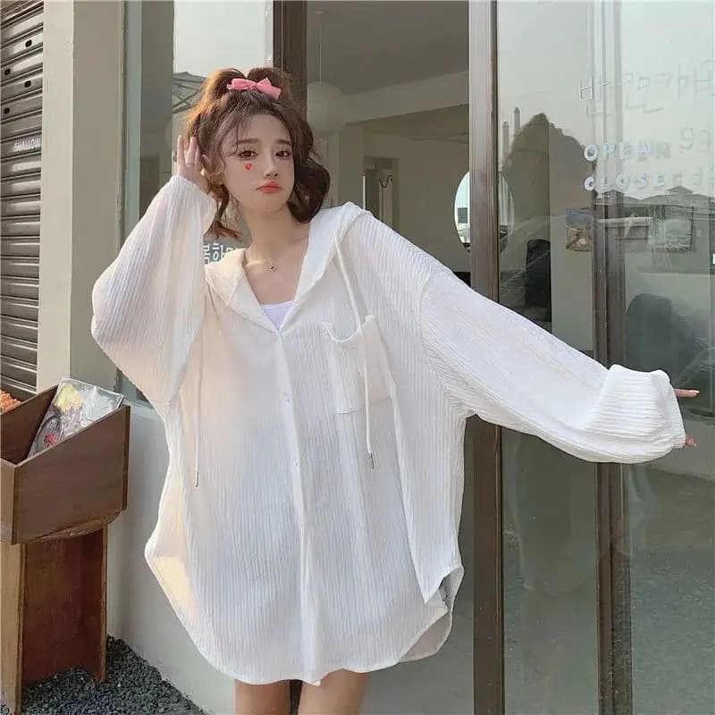Nuova Camicia Bianca Protettiva dal Sole per Donne, Versione Coreana, Stile Versatile e Comodo, Giacca con Cappuccio a Maniche Lunghe