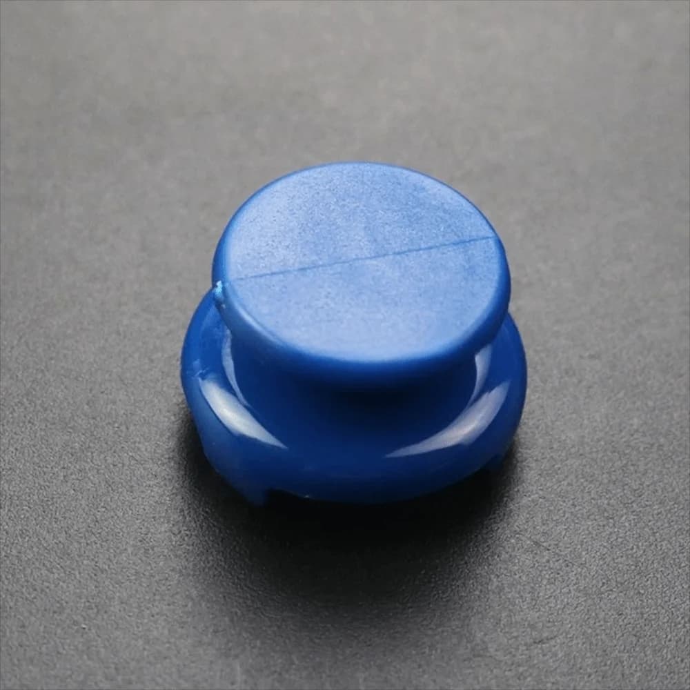Cappuccio Triangolare Rialzato per Joystick, Migliora la Presa, Copertura Antiscivolo per Thumbstick per PS4/PS5 Xbox 360/Xbox One X/S
