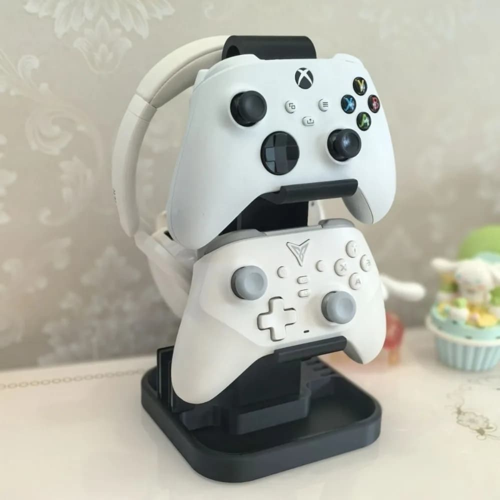 Supporto per Controller di Gioco a 2 Livelli con Porta Cuffie 2-in-1, Base Espositiva a Doppio Strato, Organizzatore da Scrivania, Decorazione per Sala Giochi