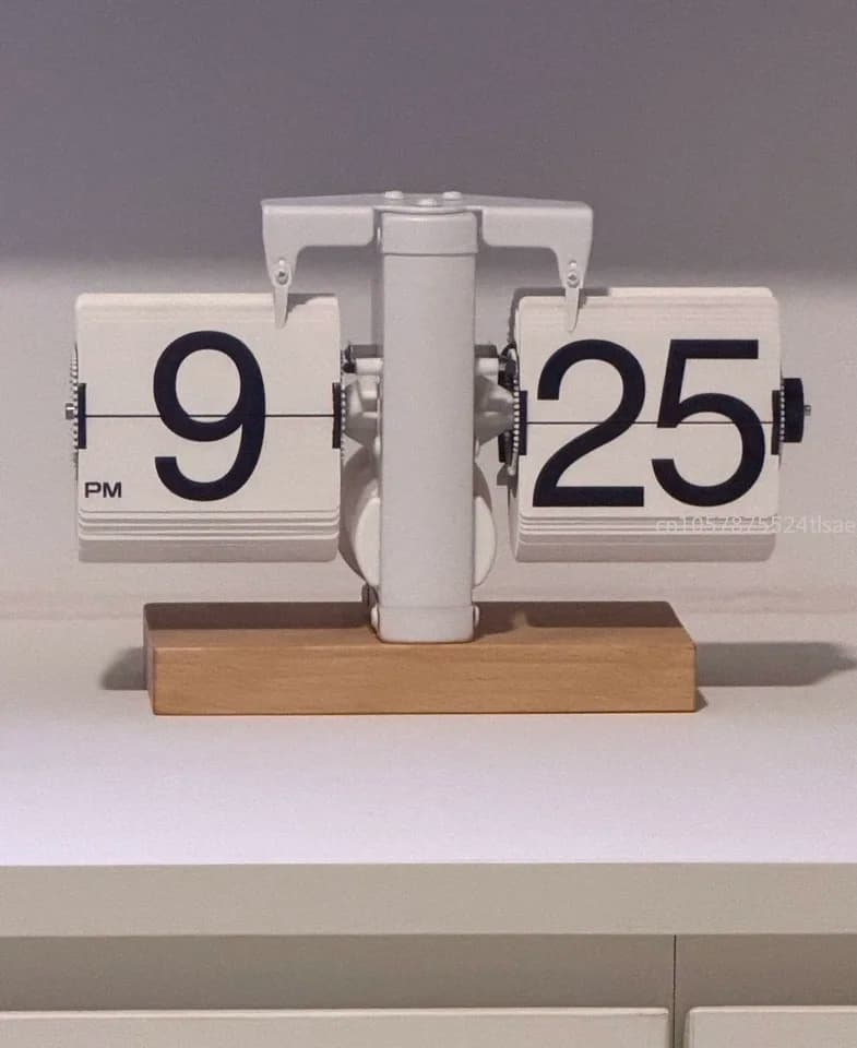 Creative Automatic Page Turning Clock Desktop Ornament Retro Mechanical Watch Pendulum Desktop Digital Clock Creative Decoration