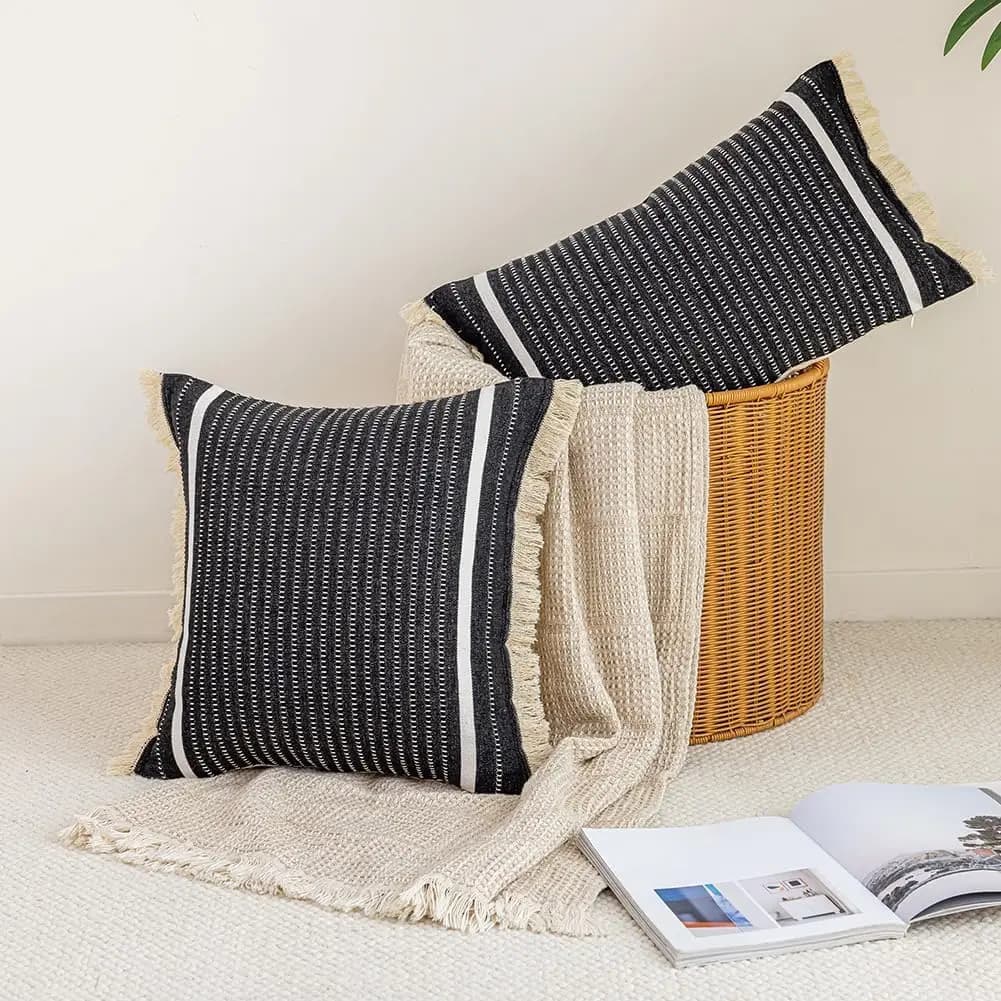Fodera per cuscino lombare a righe nere con nappe Decorazioni Boho Fodera per cuscino per divano letto in bianco e nero Cuscini decorativi