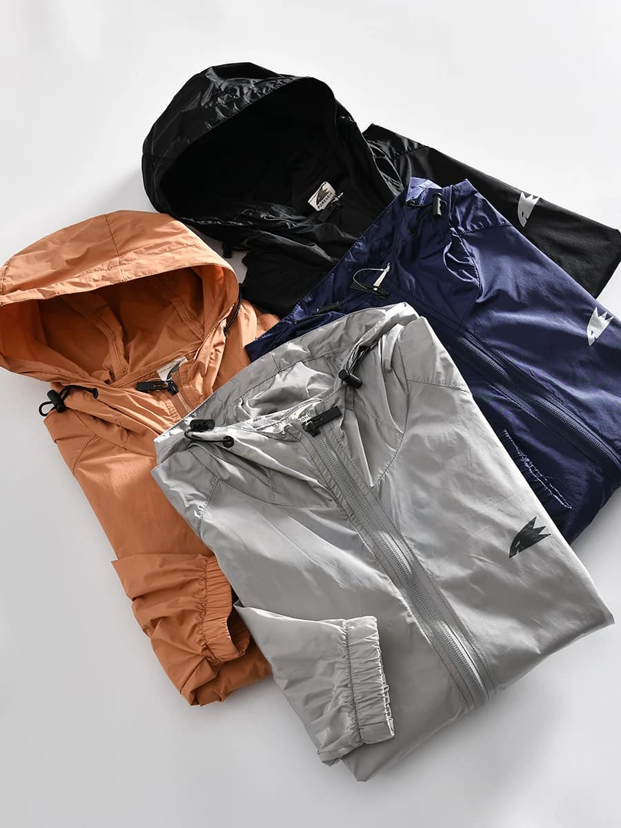 High-End Lightweight Outdoor Skin Clothes Jacket for Men And Women with Hood Breathable Spring Summer Fashion Standard Fit