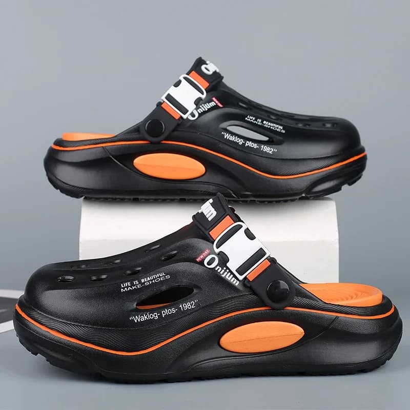 New Classic Summer Clogs Men Slipper Breathable Garden Shoes EVA Outdoor Comforty Beach Slides Home Sandals Antiskid Slippers