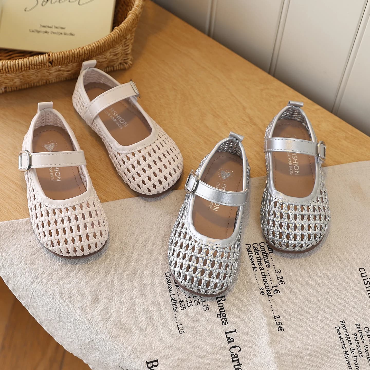 Toddler Girls Braided Leather Sandals 2026 New Summer Kids Vacation Beach Shoes Soft Sole Simple Elegant Garden Wedding Dress Up