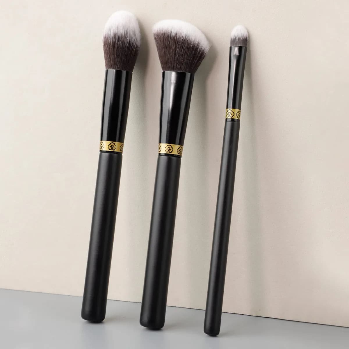 Pennello per trucco singolo Pennello per evidenziatore in oro nero Pennello per CONTORE Pennello per labbra GRAB in polvere POWER BEAUTY MAKEUP TOOl