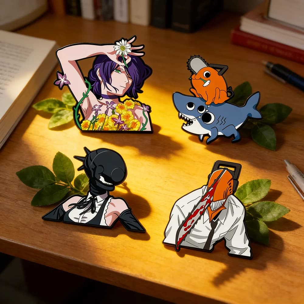 Set di 4 spille smaltate anime, spille ibride a forma di mostro, accessori unisex per zaini, distintivi per borse, gioielli da risvolto, regalo per i fan degli anime