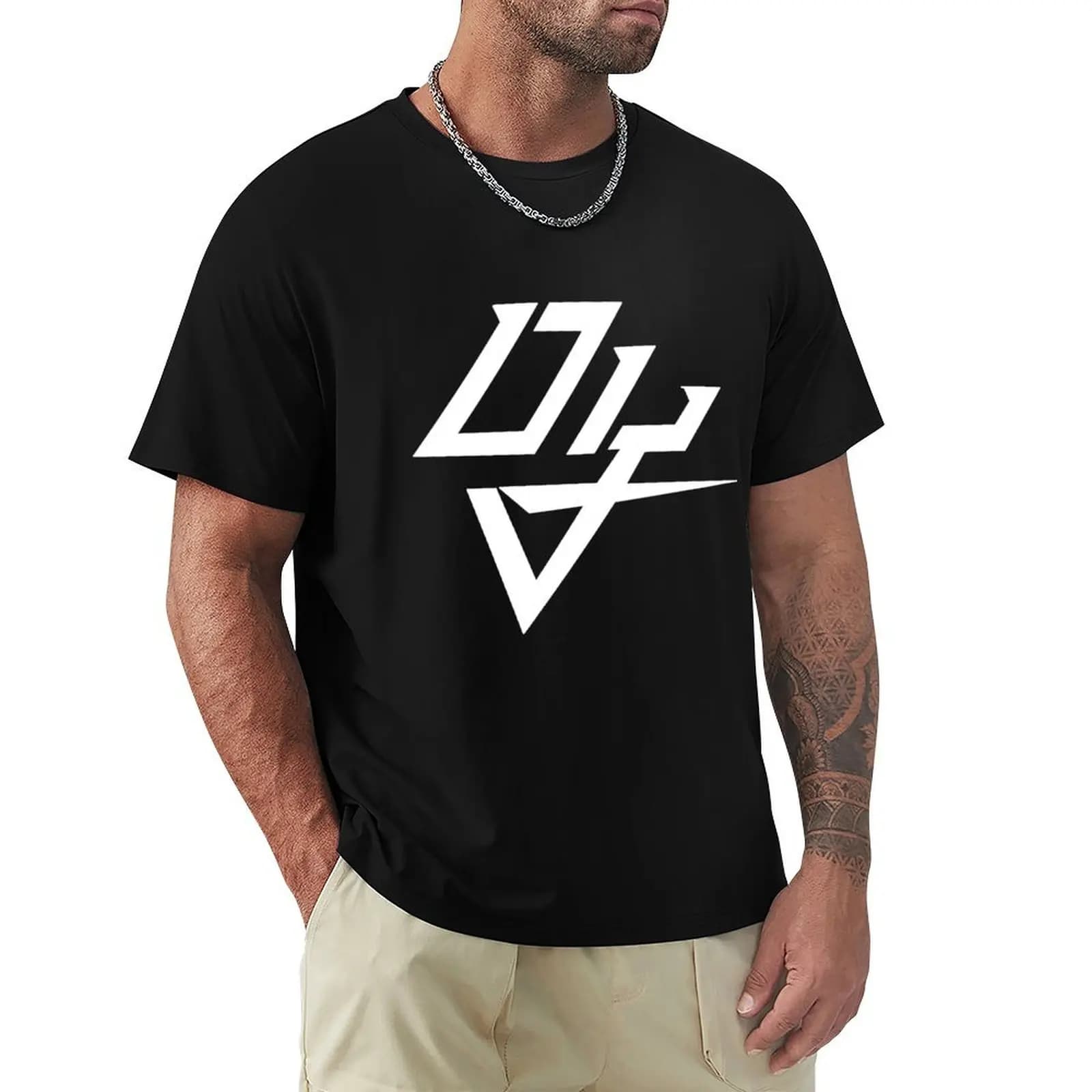 DADDY YANKEE BAND T-Shirt Minimalist Graphic Tee Shirt