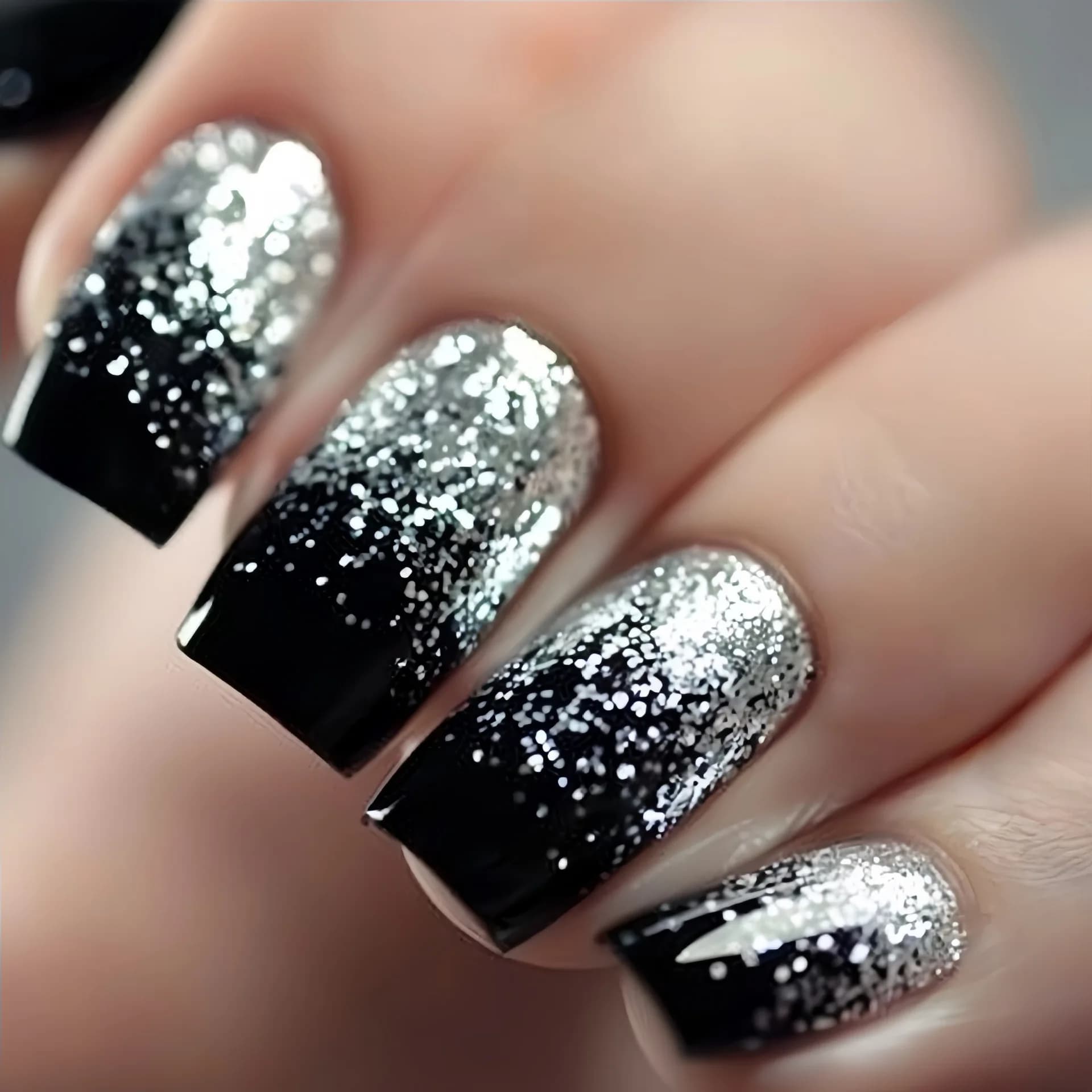 Fake short medium short nails Black red brown black silver glitter design glitter sparkly tips for French square nails print on set of fake nails