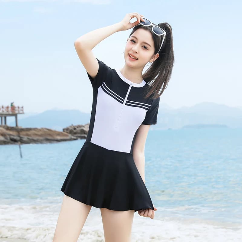 Costume da bagno per ragazze Costumi da bagno One Piece Bambini Studenti Adolescenti Maniche corte Costume da bagno Gonna Tankinis da 10 a 14 anni
