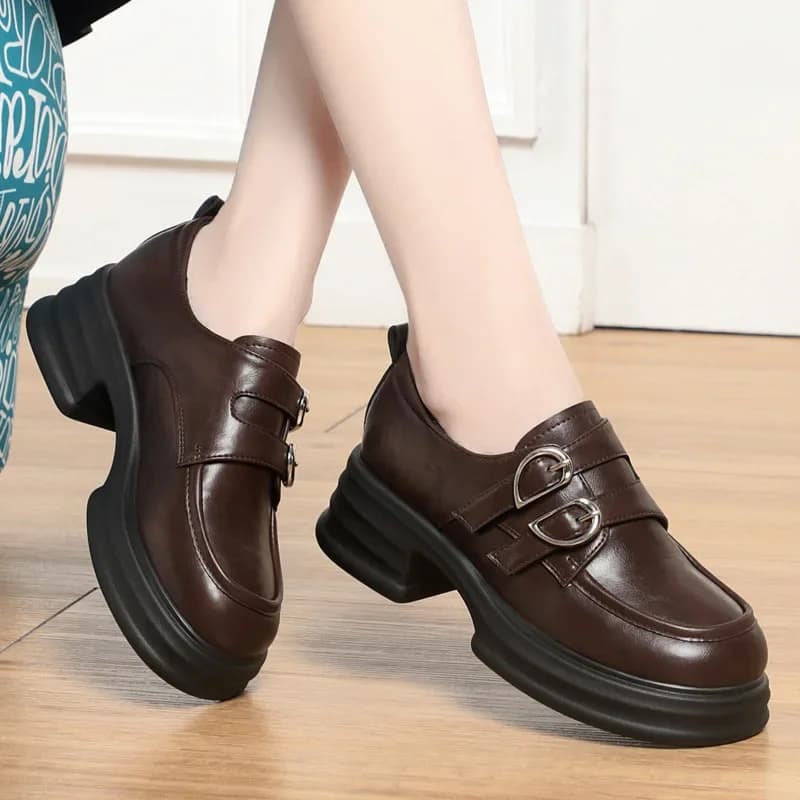 Mocassini in morbida pelle traspirante elegante stile britannico da 5 cm Scarpe con plateau con fondo spesso 2025 Autunno Med Block Scarpe con tacco Ufficio Mamma