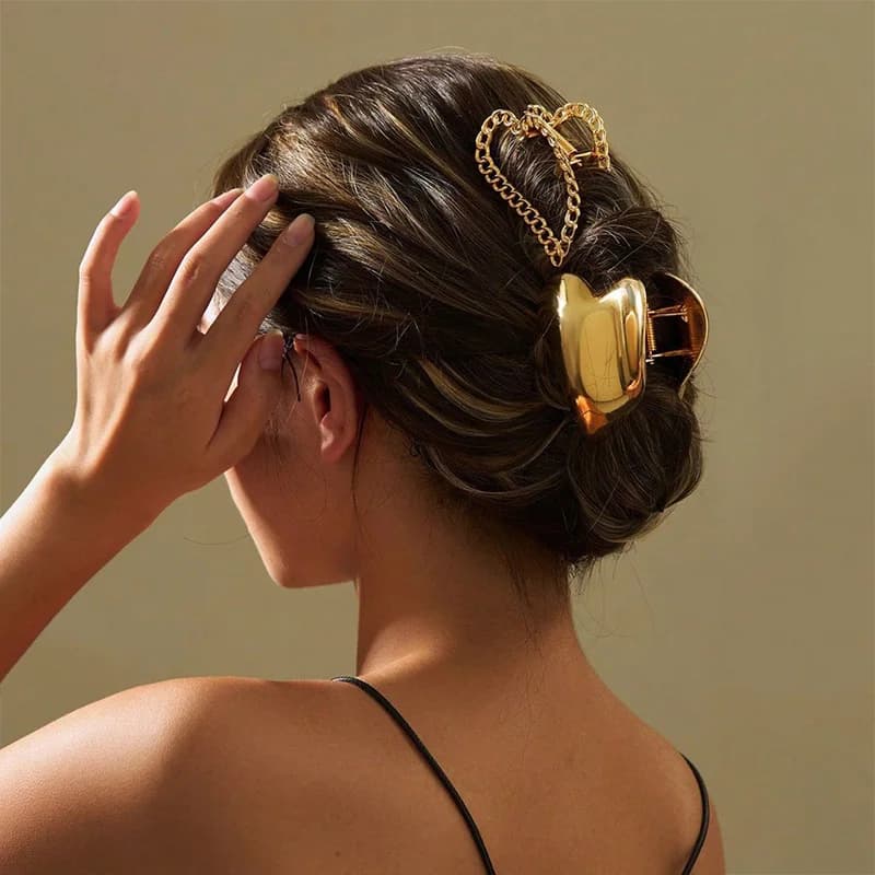 1 fermaglio per capelli in metallo a forma di cuore per San Valentino sul retro della testa, accessorio per capelli con clip di squalo dal temperamento elegante