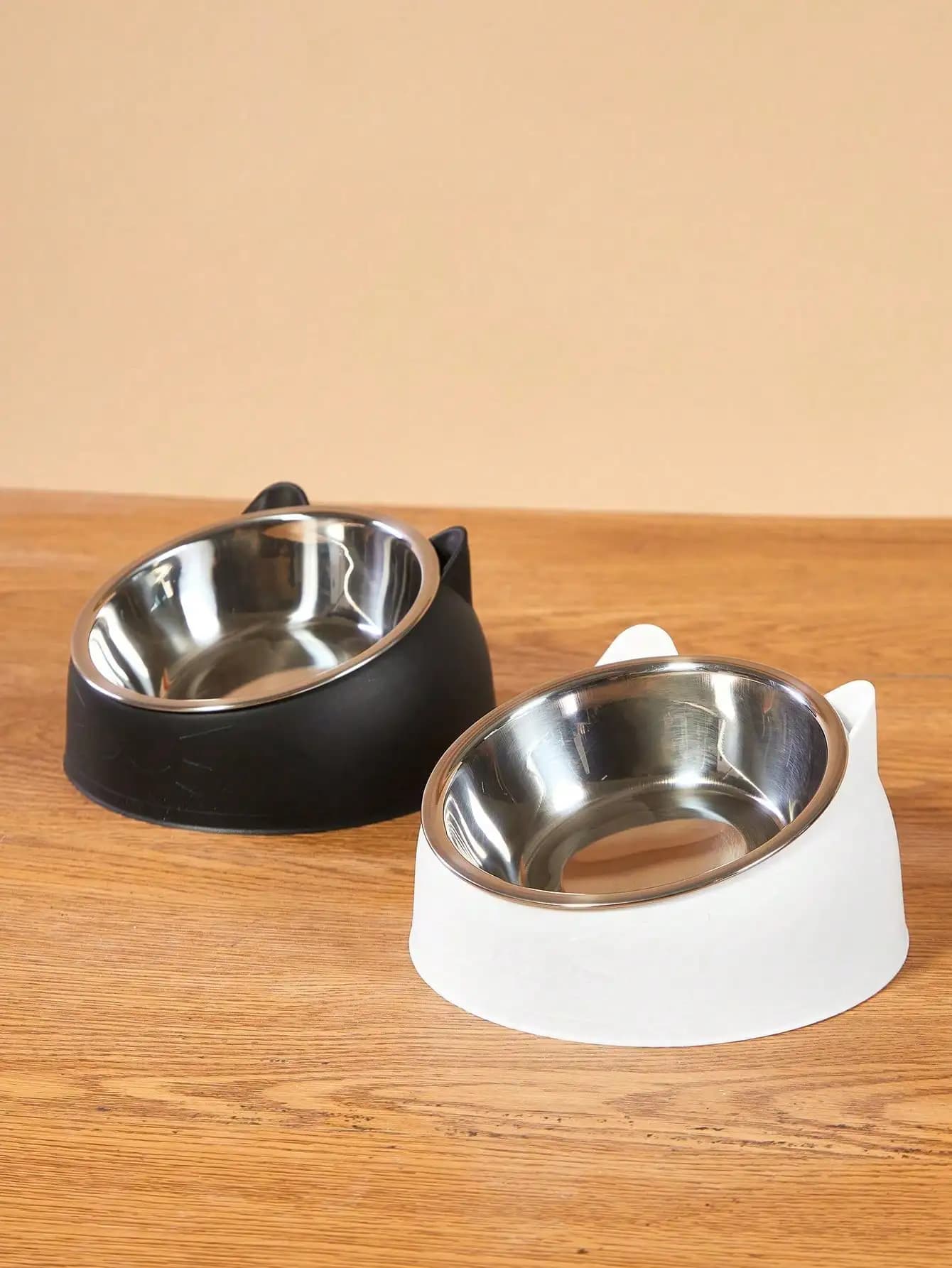 Ciotola Compatta Mini a Forma di Gatto in Acciaio Inossidabile, Piatto per Gatti Inclinato a 15 Gradi Anti-Vomito, Base Stabile Anti-Ribaltamento, Stazione per Acqua o Cibo per Animali Domestici, Accessori per Gatti, Ciotola per Cibo per Gatti, Set di Ciotole per Gatti, Adatto per Gatti e Cani da Interno, Rimovibile A