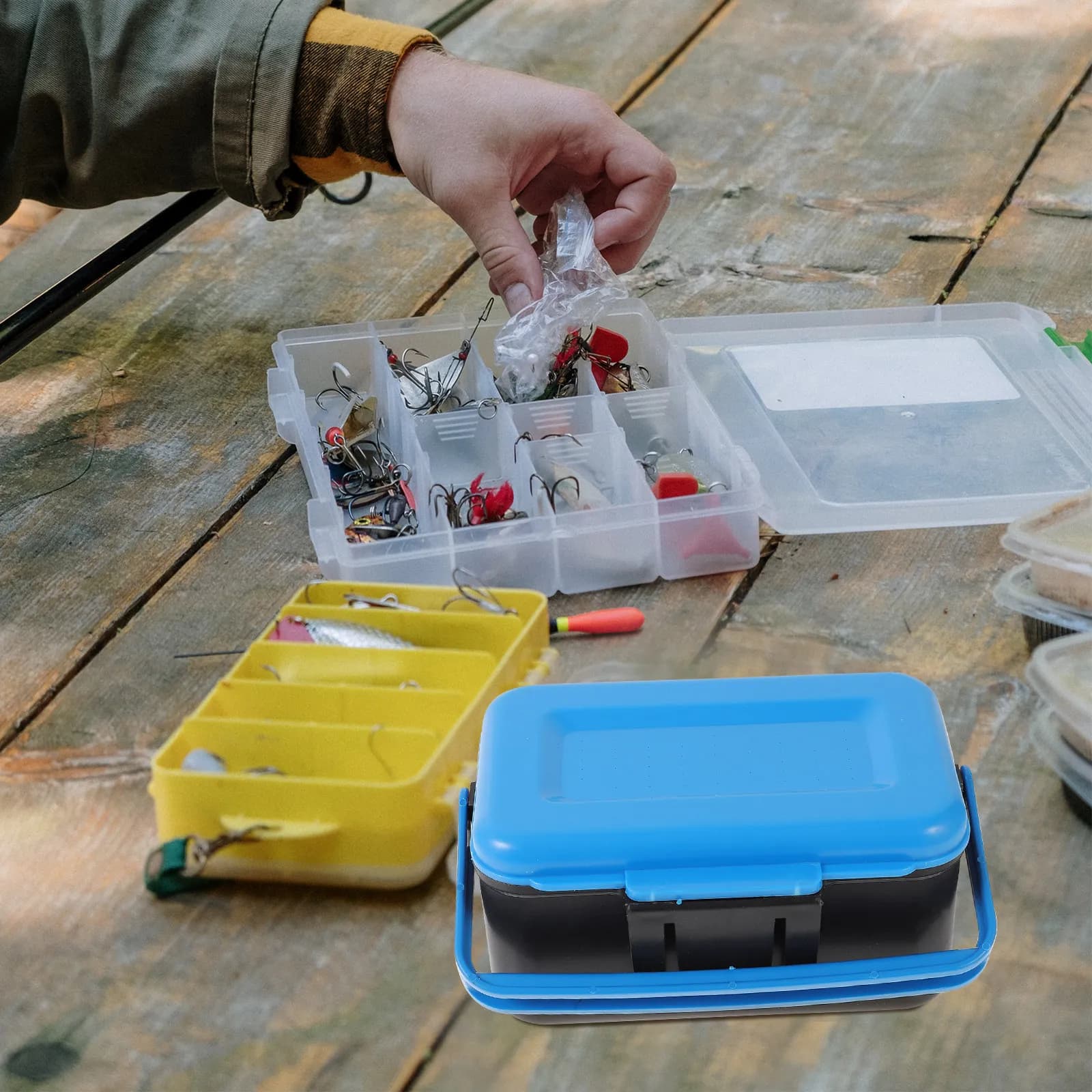 2 Pieces Multifunction Breathable Fishing Esche Box, Portable Container for External Equipment, Organizer for Esche with Professional Sealant Design