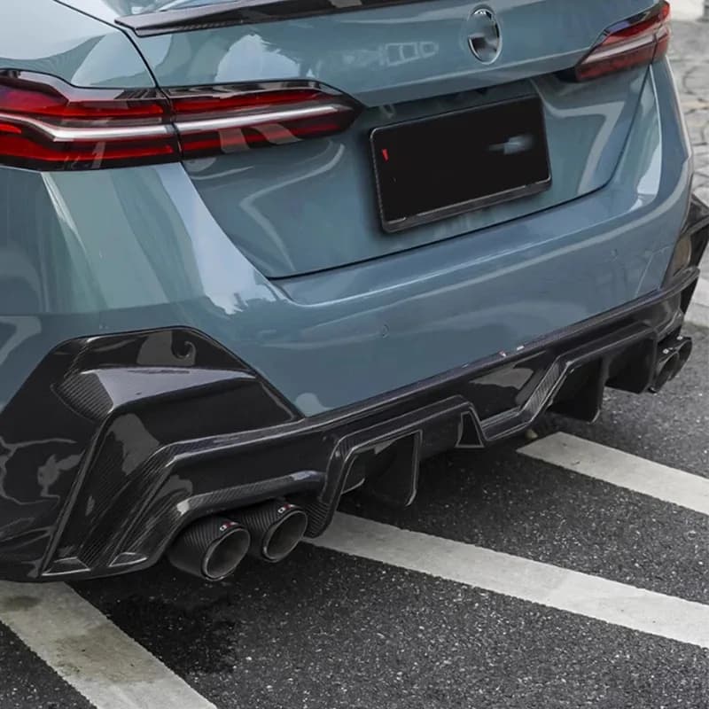 For BMW 5 Series G60 G68 2024+ Carbon Fiber Diffuser Back lip Car Rear Bumper Diffuser Rear Splitters Spoiler Back lip body kit