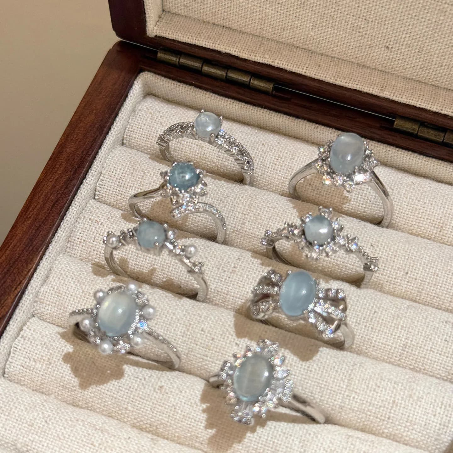 Anelli con gemme blu luna per donna, stile floreale impilabile, lusso discreto, gioielli alla moda per matrimonio, idea regalo