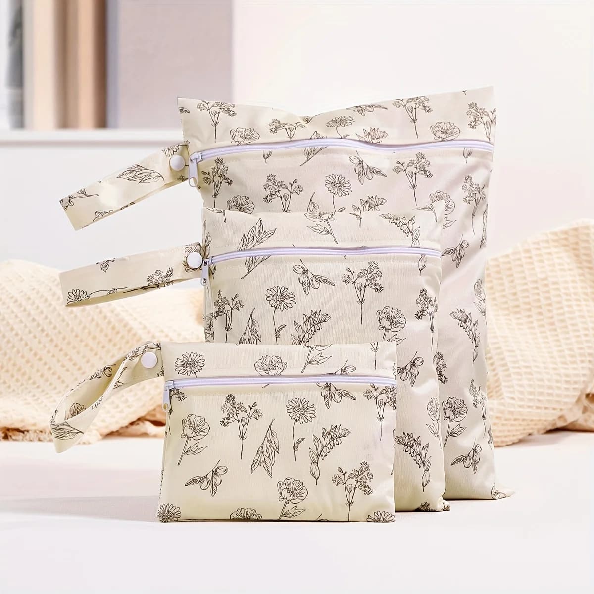 Set of 3 Bags Waterproof Different Sizes for Washable Diapers and Accessories for Tiralattes, Organizer for Bath Costumes and Bags