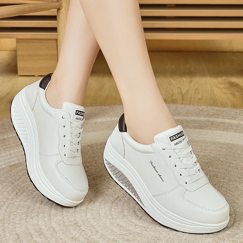 Sneakers Bianche da Donna con Zeppa per Tutte le Stagioni, Suola Spessa e Tacco di 5,5 cm, Scarpe Sportive Casual con Piattaforma