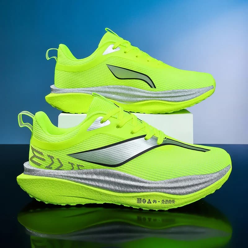 Men's Running Shoes Outdoor Non-Slip Mesh Couple Off-road Sneakers Cushioning Breathable Trainer Shoes Race Luxury Shoes Fashion