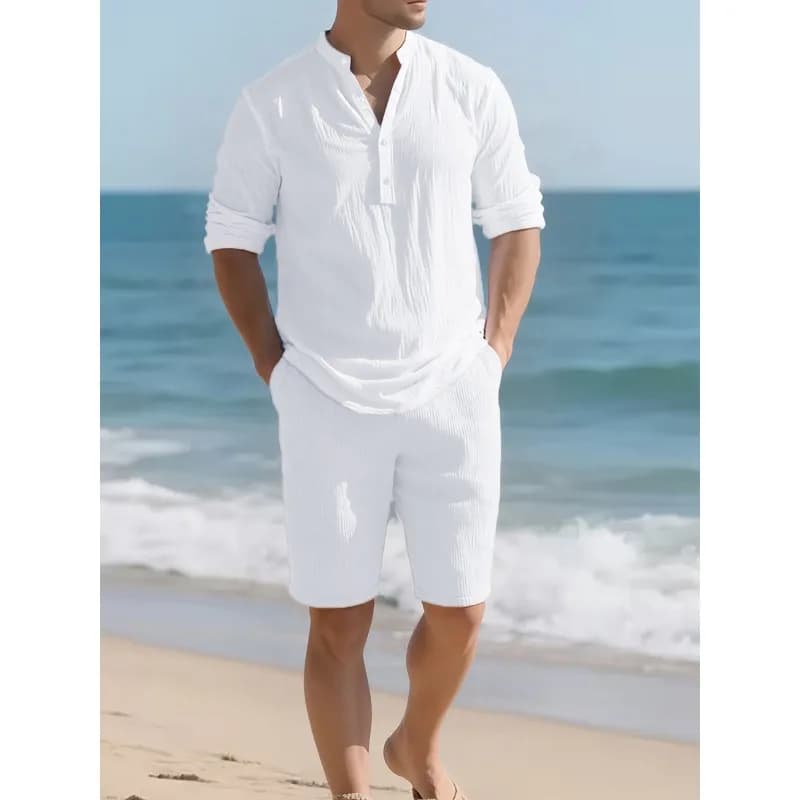 Men's suit in white linen blend, two pieces, Henley shirt with long sleeves and casual beach shorts