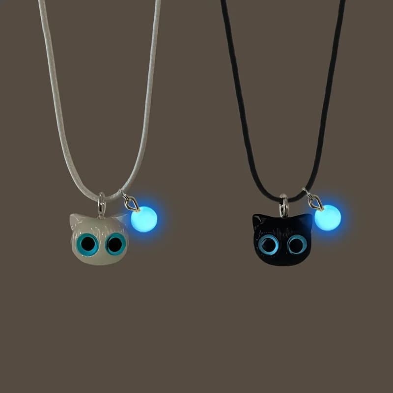 Nuovo Design Collana Luminosa con Gatto Cartoon dagli Occhi Grandi per Donne, Trendy Collana con Ciondolo Gatto Nero, Gioielli Regalo per l'Amicizia