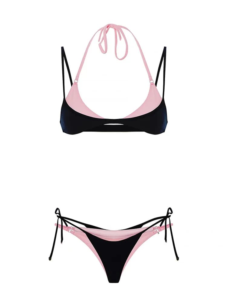 Bikini Y2K sexy a doppio spallino da donna, nero e rosa a contrasto, con triangolo all'americana e laccetti laterali, per l'estate e la spiaggia