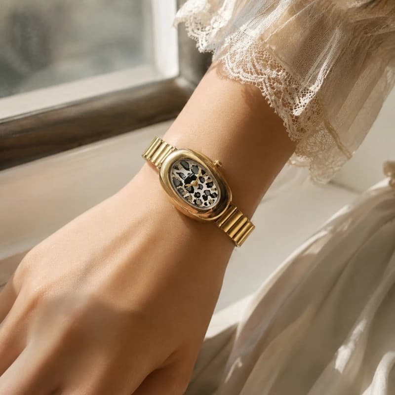 Luxury Brand Gold Women's Watch Fashion Leopard Print Oval Dial Ladies Quartz Wristwatch Simple Elegant Thin Woman Watches Gift