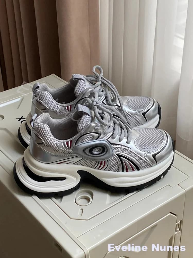 Women's Style Retro Turbo Style Shoes with Thick Sole, Trendy for Autumn and Winter, Casual Sports Shoes with Round Toe, Crossed Laces and Breathable Platform