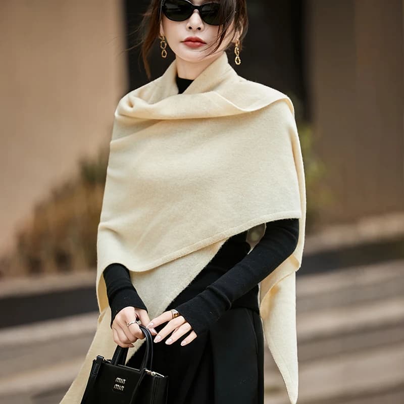 2025 Fashion 100% Wool Shawl Scarf Versatile Commuting Simple Leisure Pure Wool Triangle Versatile Large Pashmina Top