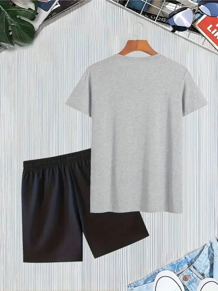 T-shirt grigia a maniche corte da uomo e pantaloncini neri con elastico in vita, set da 2 pezzi, completo casual estivo