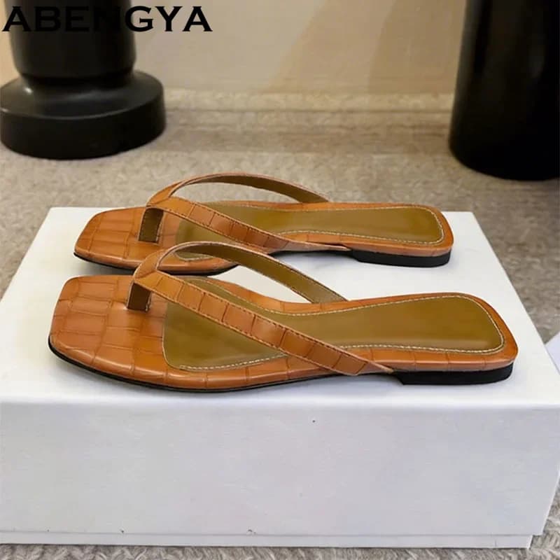 Nuove Ciabatte Estive da Donna in Pelle Nera con Punta Quadrata, Sandali Bassi Casual per Vacanze