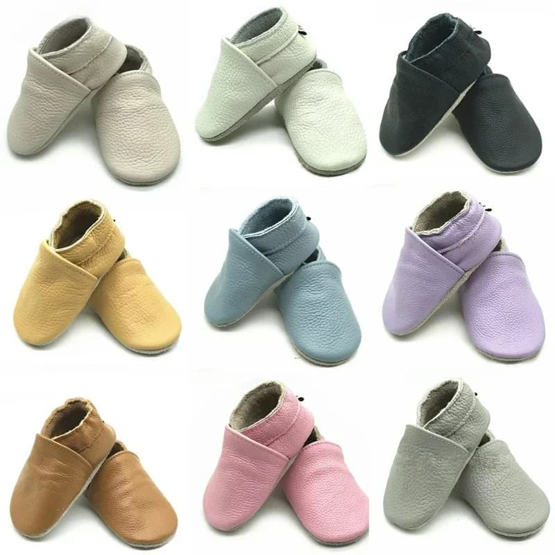 Scarpe da bambino in vera pelle 2025 scarpe da bambino estive per neonati mocassini scarpe primo camminatore scarpe da culla con suola morbida