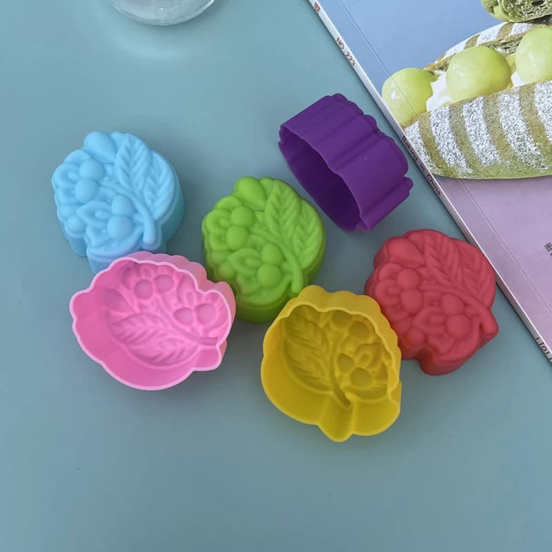 5 pz 5cm vari disegni di fiori stampo in Silicone budino al cioccolato stampo per ghiaccio Cupcake strumenti per torte fai da te Mini stampi per candele di sapone