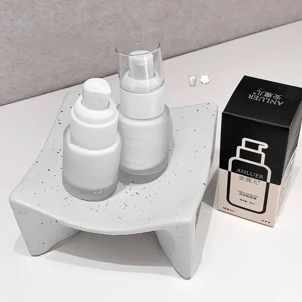 New Matte White Liquid Foundation Buildable Coverage 30ml Face Makeups Long-Lasting Waterproof Concealer Stick For Cosplay