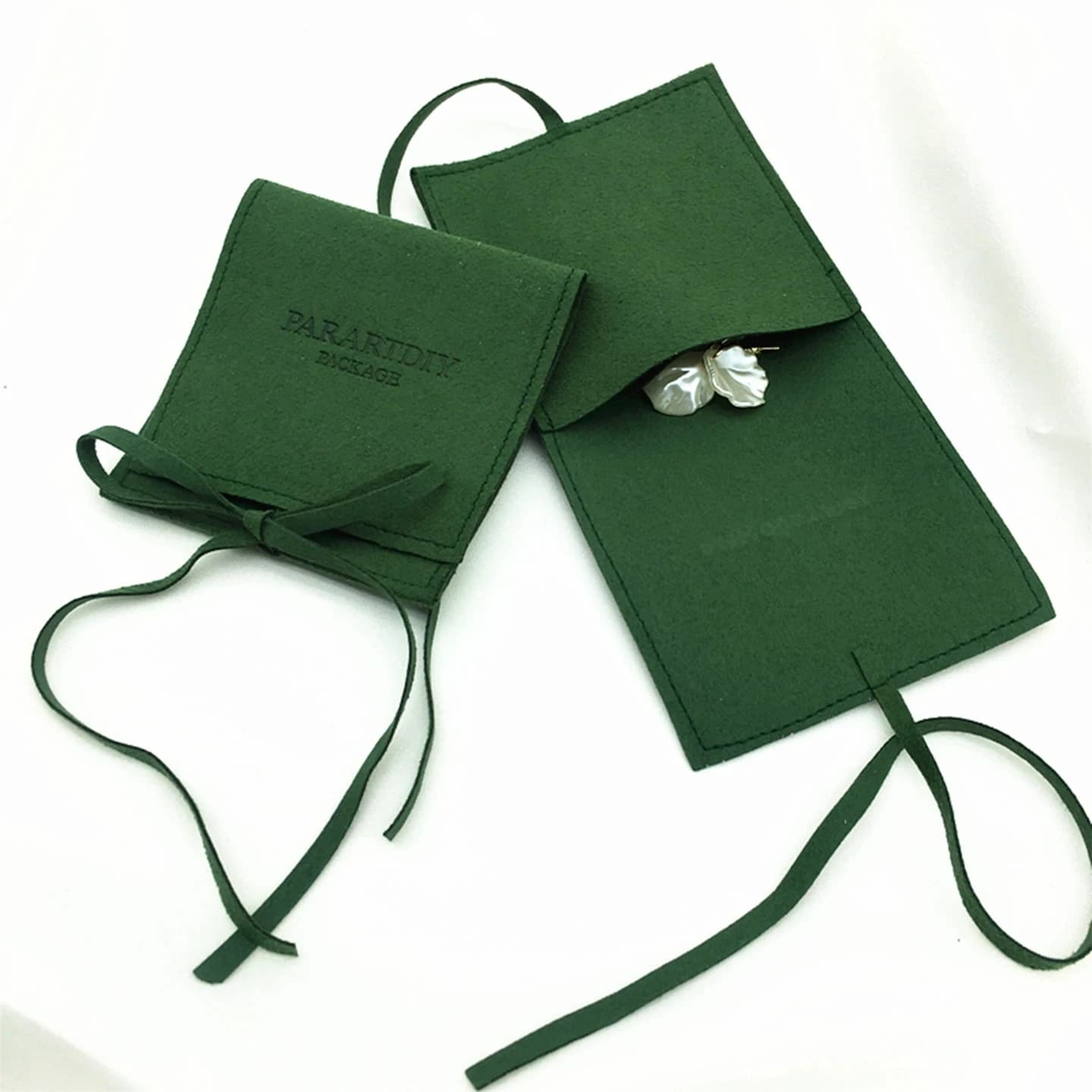 50 sacchetti regalo per gioielli con logo personalizzato Bomboniere Custodia in velluto Anelli Orecchini Carta dei tarocchi Borsa portaoggetti per imballaggio in microfibra