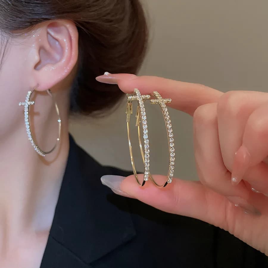 Women's Bright Circular Large Circle Earrings Earrings with Exquisite Rhinestones High-end Geometric Earring Rings 2025