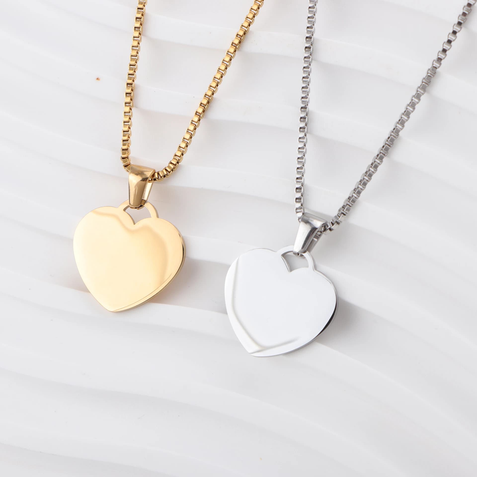 5 pz/lotto 19.5x20mm Collana con ciondolo a forma di cuore in acciaio inossidabile lucidato a specchio per le donne Ragazze regalo gioielli fai da te