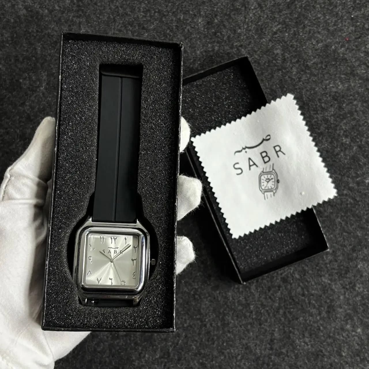 SABR Watch with Arabic numerals Watch with Alloy Case Waterproof Quartz Watch 3ATM Silicone Strap Magnetic Buckle