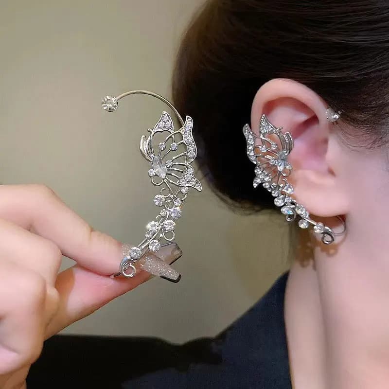 2 Pieces of Ultra-Shiny Butterfly Fairy Ear Clips, Super Fairy-Like, Niche Luxury Earrings, Fashionable Non-Pierced Ear Clips