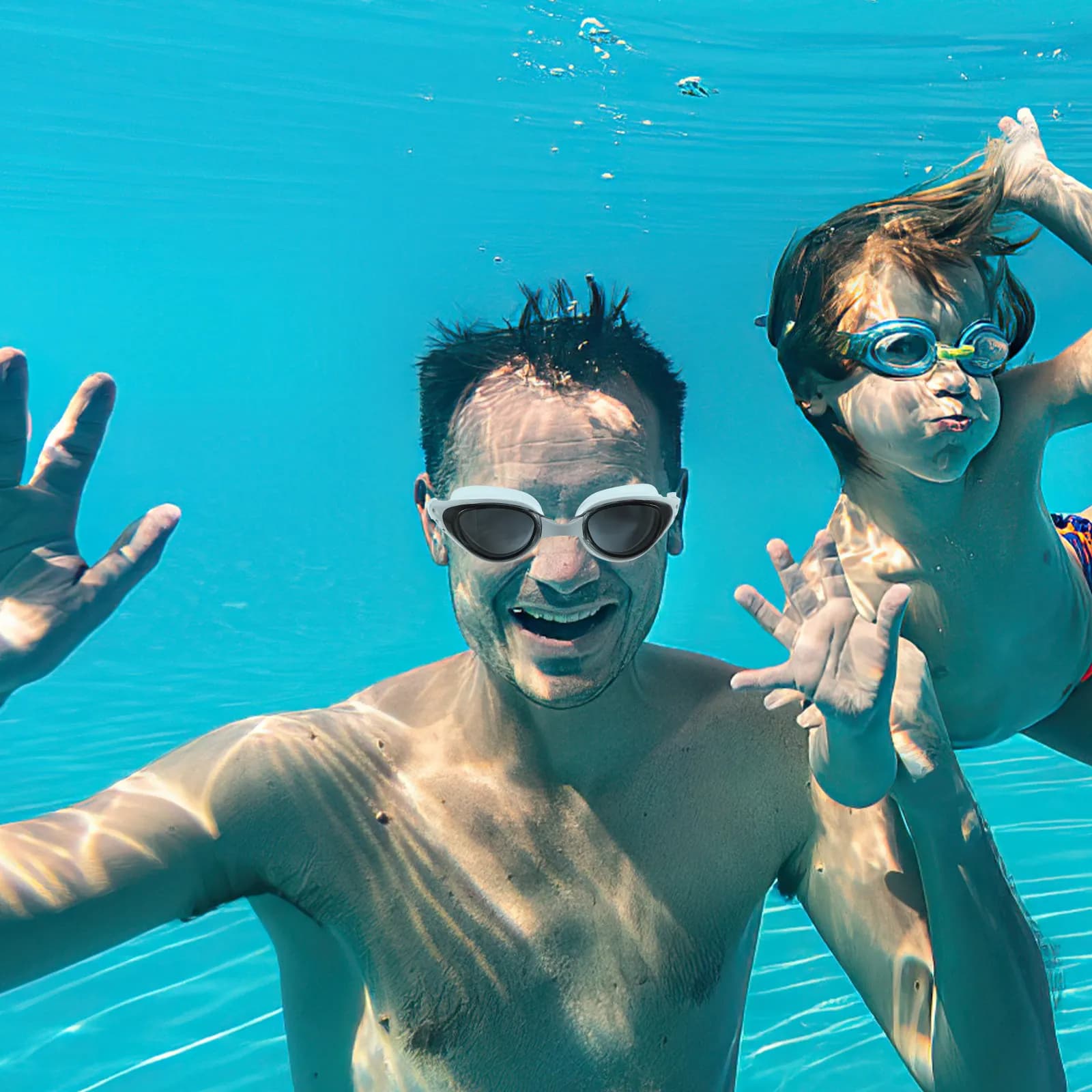 Occhialini da Nuoto Antiappannamento per Adulti, Protezione UV, Cinturino Regolabile, Design Impermeabile, Silicone Morbido, per Uomini e Donne, Grigio