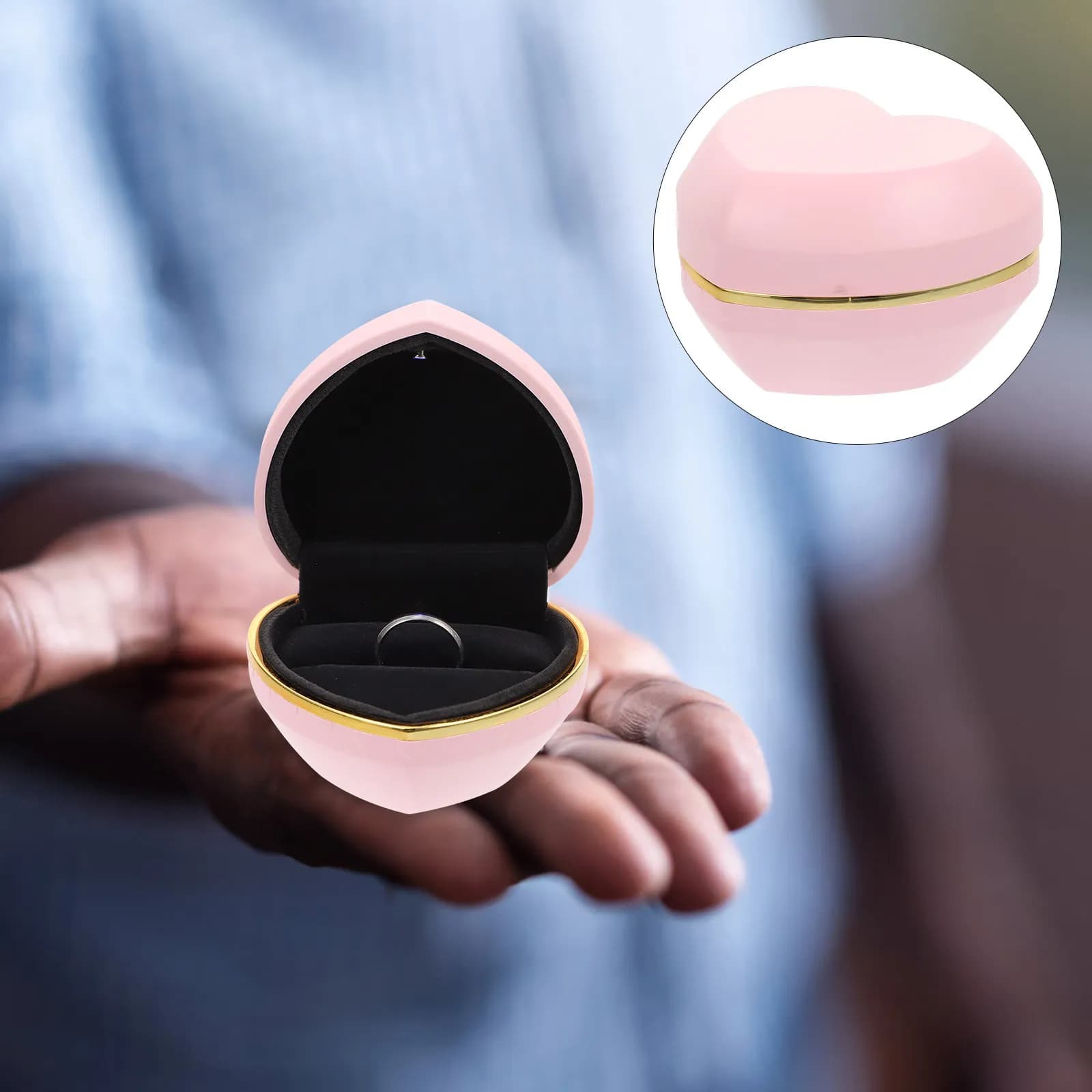 Creative Heart Shaped LED Lighting Ring Box Premium Material Elegant Design Built-in Bright Light for Proposal Engagement