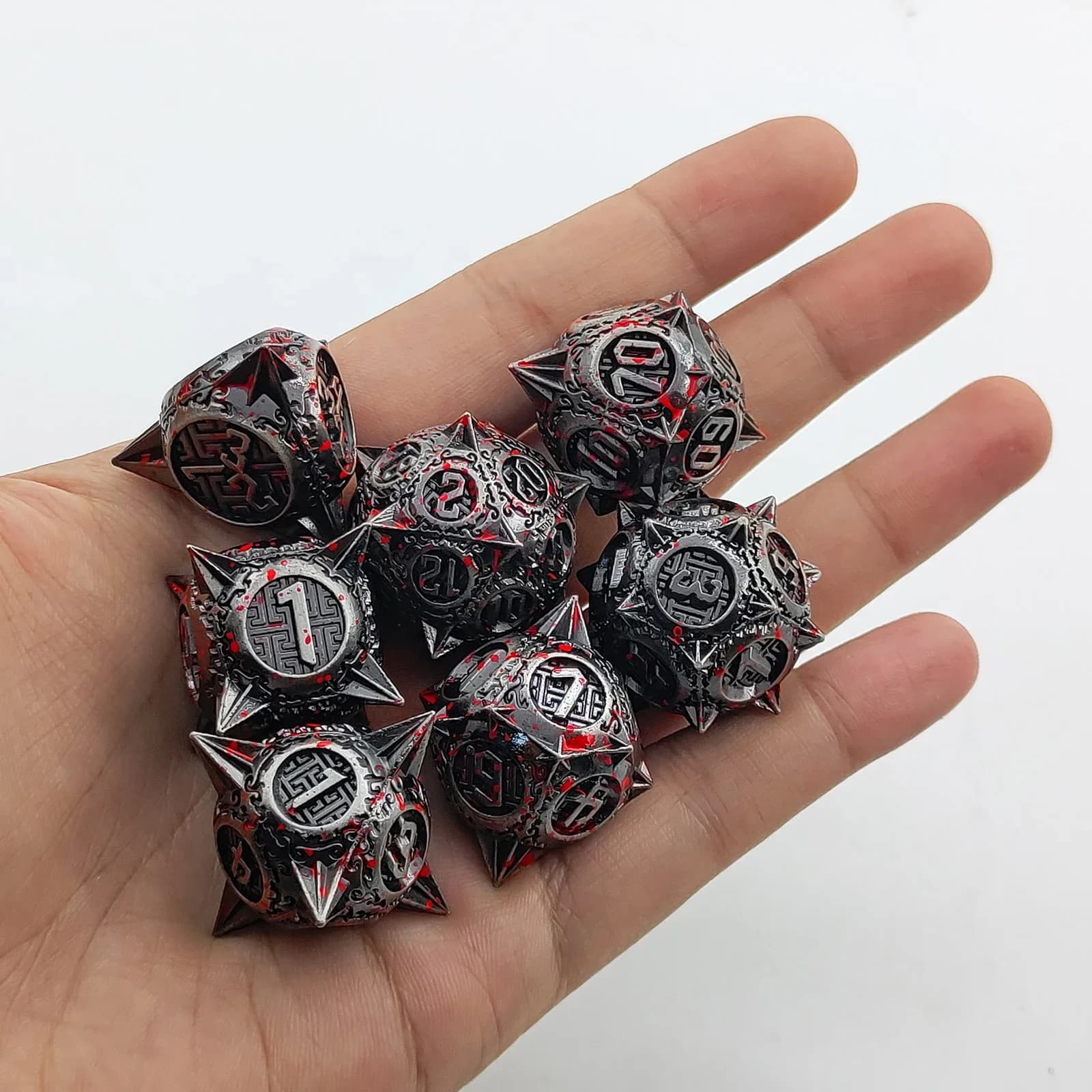 Set di dadi bullet da 7 pezzi, dadi poliedrici in metallo per Dungeon and Dragons Set di dadi RPG per giochi di ruolo D&D D20 D12 D10 D8 D6 D4