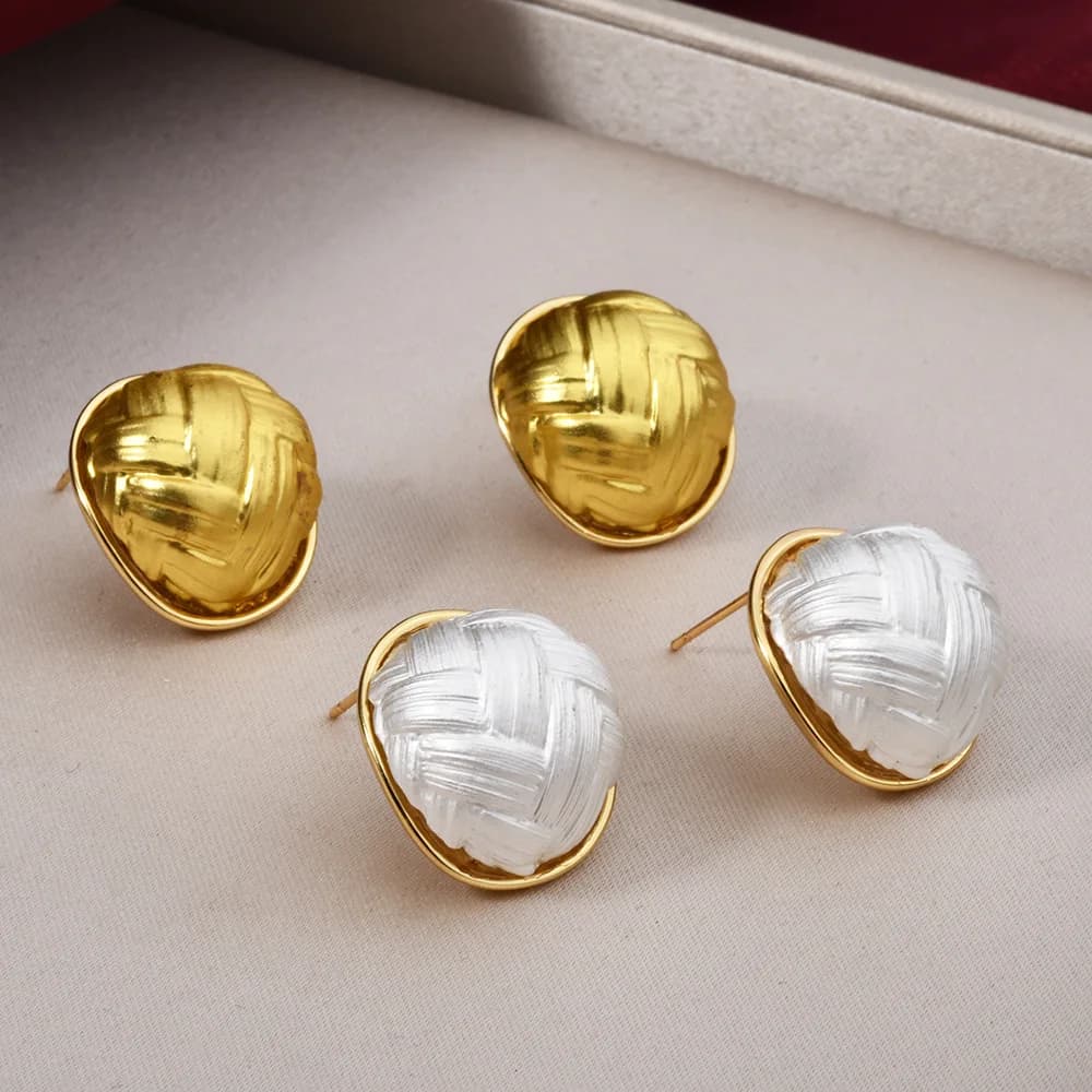 Orecchini a bottone rotondi irregolari geometrici per le donne Orecchini in metallo con tessitura alla moda Gioielli di moda Accessori di lusso leggeri
