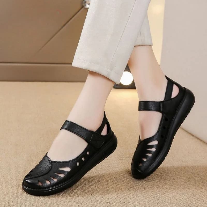 Scarpe Basse Mary Jane da Donna Comode e Traspiranti con Design Traforato e Cinturino Regolabile in Velcro, Ideali per l'Uso Quotidiano e Passeggiate, Stile Mamma