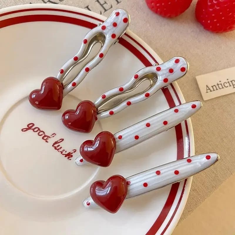 Fermaglio per capelli a pois con cuore rosso da 4 pezzi con fasce per capelli laterali dolci e carine e accessori per capelli per regali per donne e ragazze