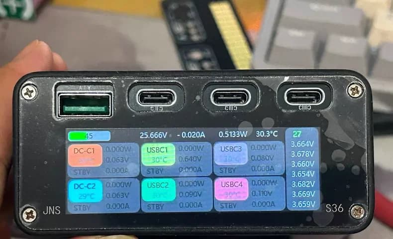 JNS S36 kit batteria esterna e power bank con schermo a colori, a sette sezioni, ad alta potenza, senza saldature