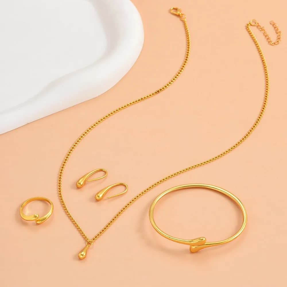 Set di Gioielli a Goccia d'Acqua alla Moda per Donne, Anello Semplice, Collana, Bracciale, Orecchini, Set di Quattro Pezzi Adatto per Gioielli da Fidanzamento