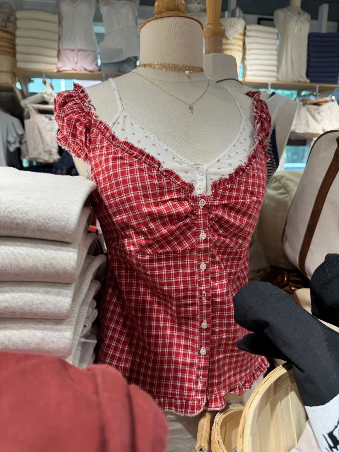 New Red Plaid Slim T-shirt Camicetta Donna Ruffles Monopetto Scollo a V Camicia a maniche corte a sbuffo Donna Estate Cotone Dolce Top